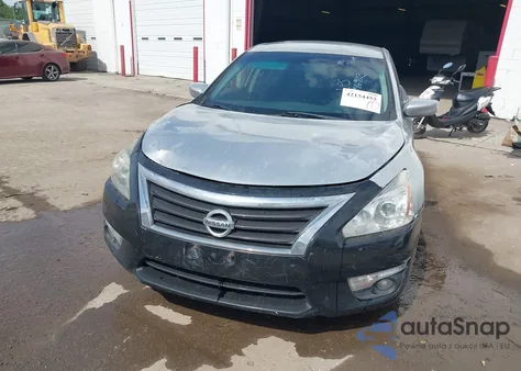 2015 Nissan Altima 2.5/2.5 S/2.5 Sl/2.5 Sv z USA, uszkodzony, nr VIN 1N4AL3AP5FN869803